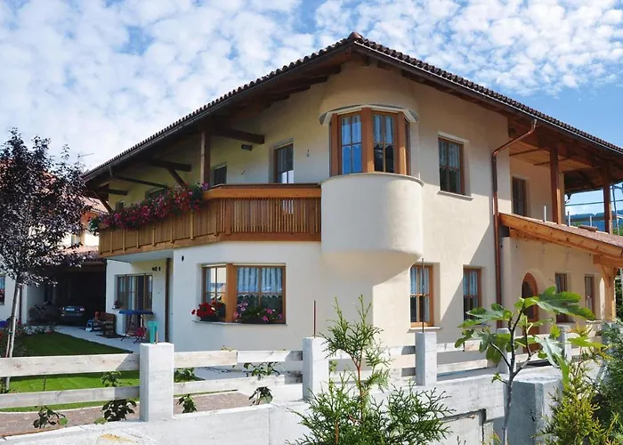 Apartment In Naz-Sciaves With Garden