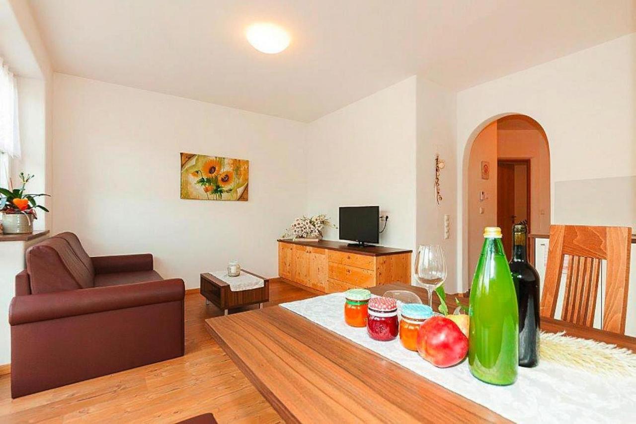 Appartement In Naz-sciaves With Garden